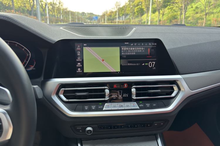 Used BMW 4 Series 2022 425i Gran Coupe M Sport Night Edition Interior 8