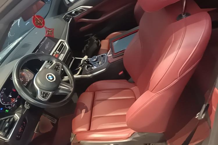 Used BMW 4 Series 2022 425i Convertible M Sport Package Left Front Seat