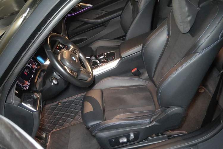 Used BMW 4 Series 2022 Second Facelift 430i M Sport Night Edition Package Left Front Seat
