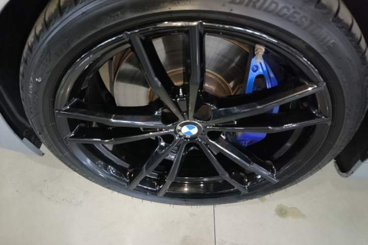 Used BMW 4 Series 2022 Revised Edition 430i M Sport Night Edition Package Left Front Wheel Hub
