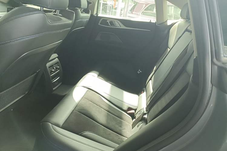 Used BMW 4 Series 2022 425i Gran Coupe M Sport Package Left Rear Seat