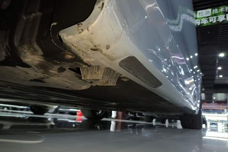 Used BMW 4 Series 2022 Revised Edition 430i M Sport Night Edition Package Left Side Sill