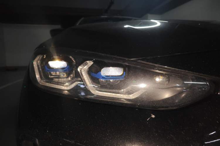 Used BMW 4 Series 2022 Second Facelift 430i M Sport Night Edition Package Right Front Headlight