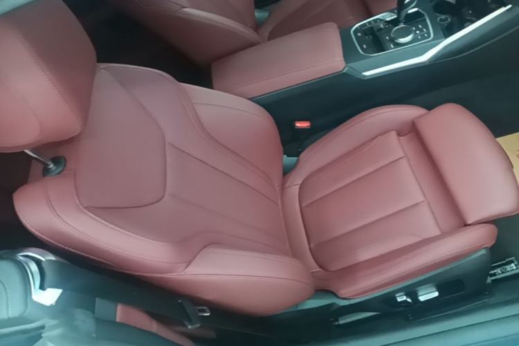 Used BMW 4 Series 2022 425i Convertible M Sport Package Right Front Seat