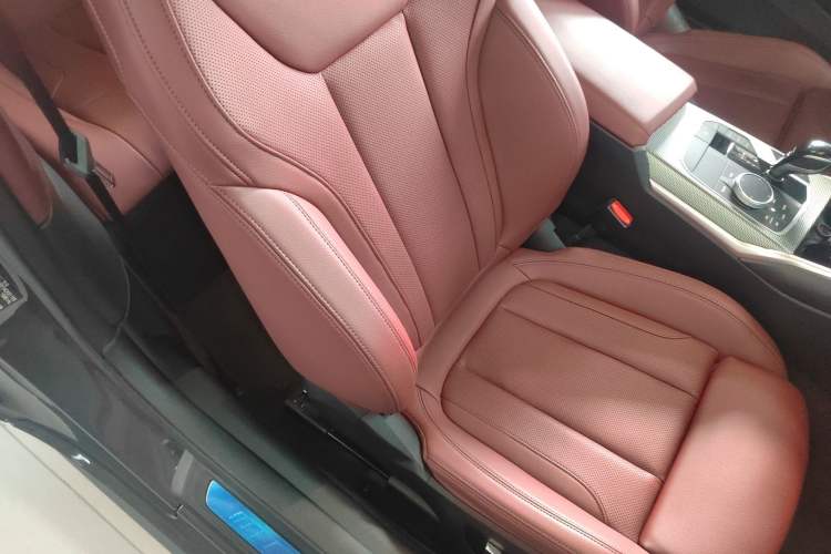 Used BMW 4 Series 2022 Revised 425i M Sport Night Edition Package Right Front Seat