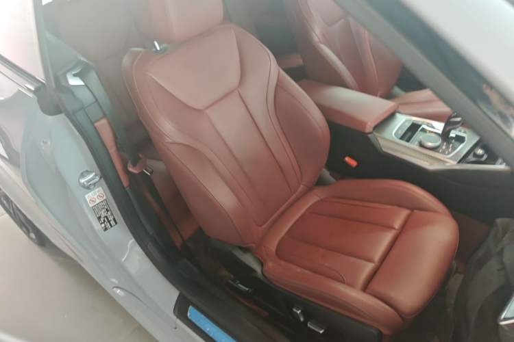 Used BMW 4 Series 2022 Revised 425i Convertible M Sport Night Edition Package Right Front Seat