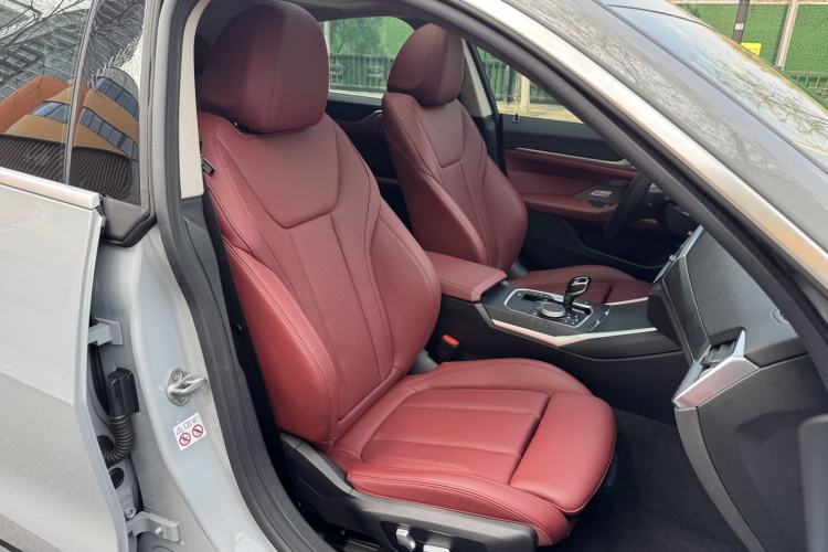 Used BMW 4 Series 2022 425i Gran Coupe M Sport Package Right Front Seat