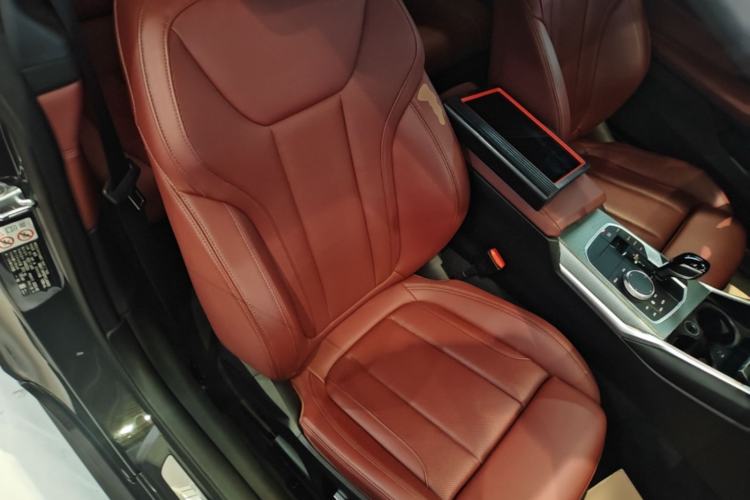 Used BMW 4 Series 2022 Revised 425i M Sport Night Edition Package Right Front Seat