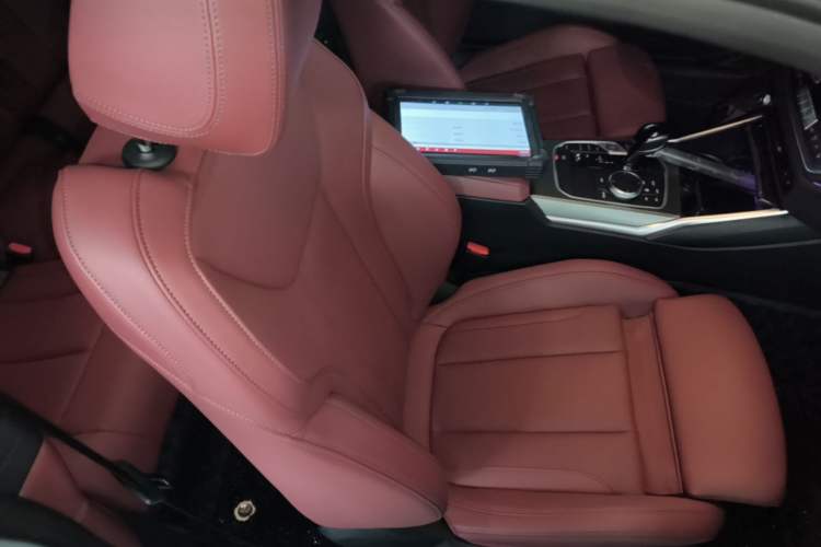 Used BMW 4 Series 2022 Revised Edition 430i M Sport Night Edition Package Right Front Seat