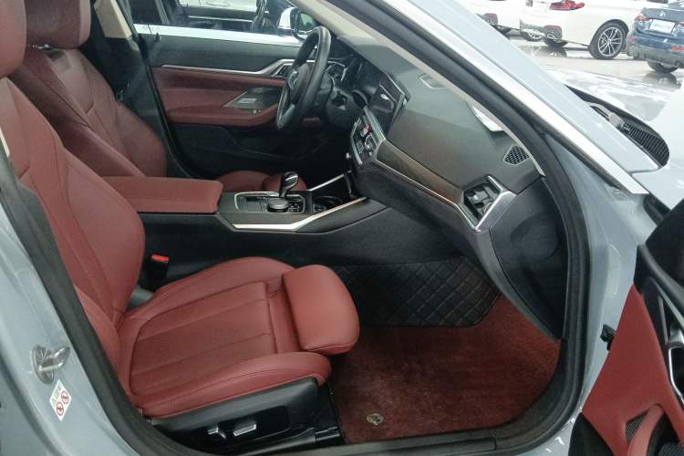 Used BMW 4 Series 2022 425i Gran Coupe M Sport Package Right Front Seat