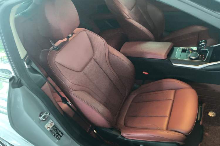 Used BMW 4 Series 2022 425i M Sport Package Right Front Seat
