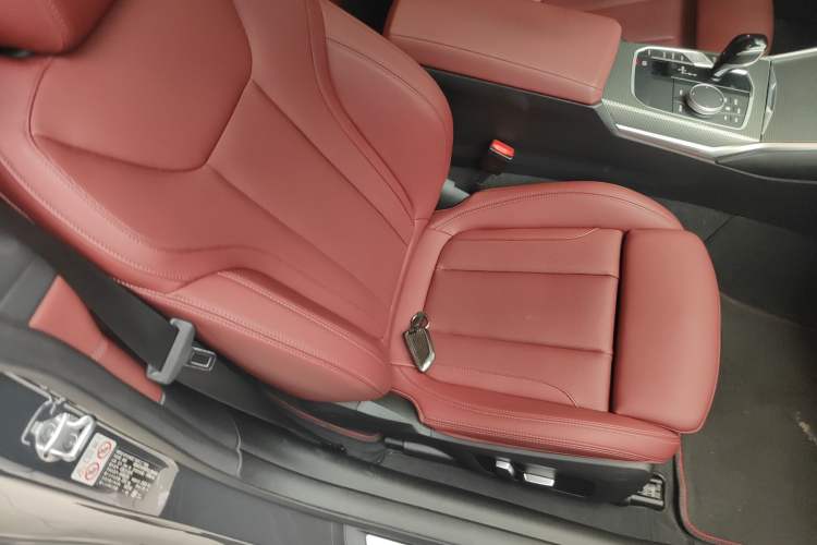 Used BMW 4 Series 2022 Second Facelift 430i M Sport Night Edition Package Right Front Seat