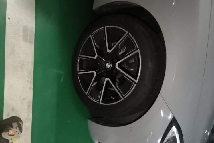 Used BMW 4 Series 2022 425i Gran Coupe M Sport Package Right Front Wheel Hub