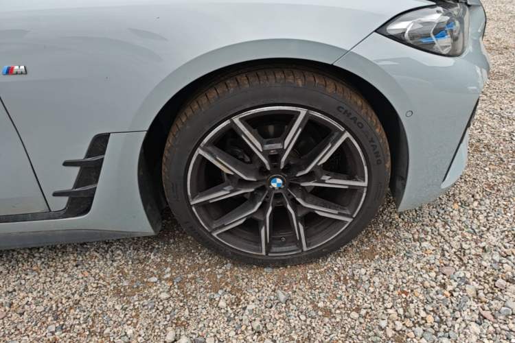 Used BMW 4 Series 2022 425i Gran Coupe M Sport Night Edition Right Front Wheel Hub