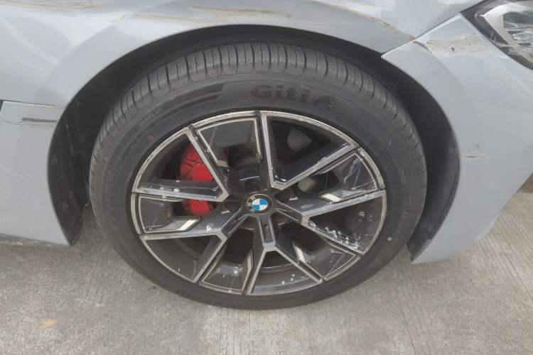 Used BMW 4 Series 2022 425i Gran Coupe M Sport Package Right Front Wheel Hub