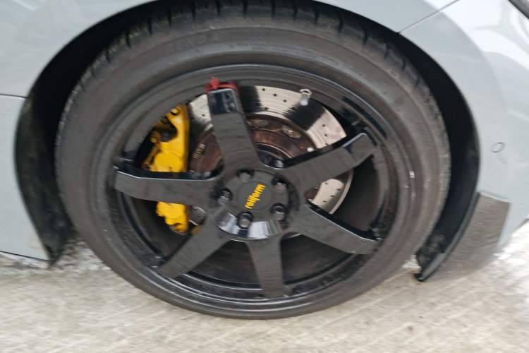 Used BMW 4 Series 2022 425i Gran Coupe M Sport Package Right Front Wheel Hub