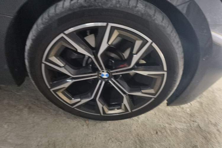 Used BMW 4 Series 2022 430i Gran Coupe M Sport Night Edition Right Front Wheel Hub