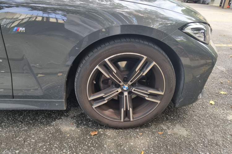Used BMW 4 Series 2022 425i M Sport Package Right Front Wheel Hub