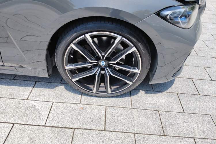 Used BMW 4 Series 2022 430i M Sport Night Edition Package Right Front Wheel Hub