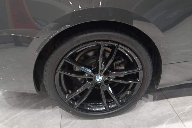 Used BMW 4 Series 2022 Revised 425i M Sport Night Edition Package Right Rear Wheel Hub