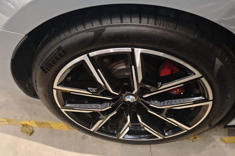 Used BMW 4 Series 2022 425i Gran Coupe M Sport Night Edition Right Rear Wheel Hub