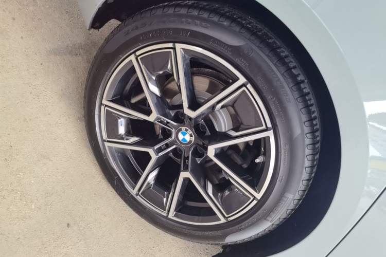 Used BMW 4 Series 2022 425i Gran Coupe M Sport Package Right Rear Wheel Hub