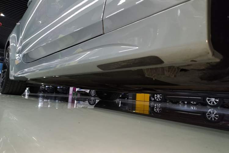 Used BMW 4 Series 2022 Revised Edition 430i M Sport Night Edition Package Right Side Sill