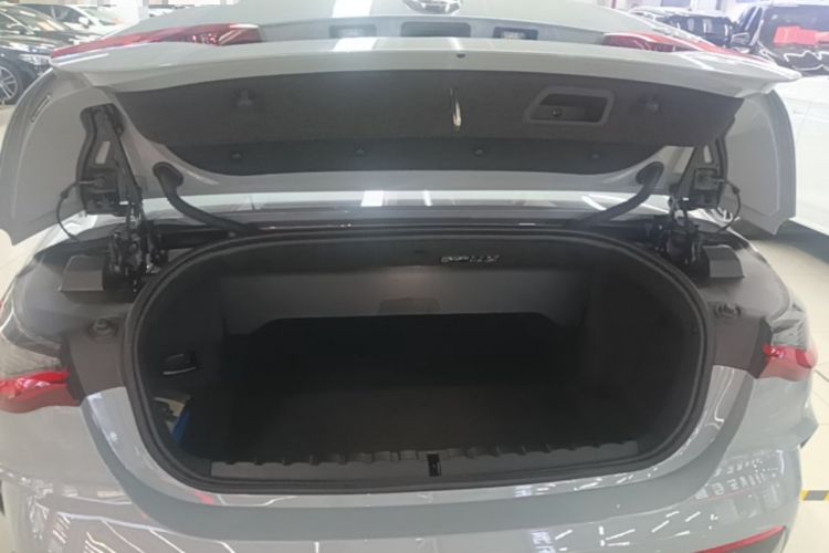 Used BMW 4 Series 2022 425i Convertible M Sport Package Trunk
