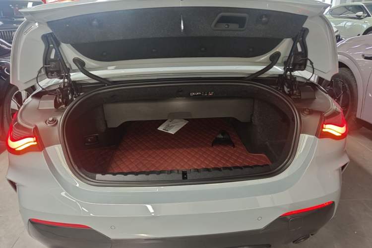 Used BMW 4 Series 2022 Revised 425i Convertible M Sport Night Edition Package Trunk