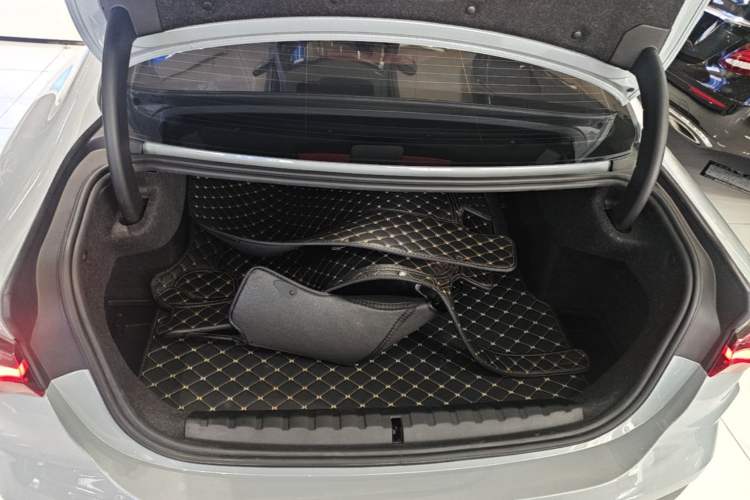 Used BMW 4 Series 2022 425i M Sport Package Trunk