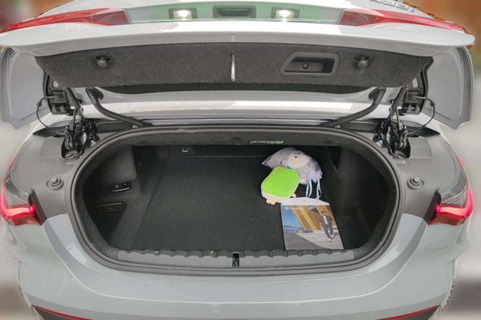Used BMW 4 Series 2022 Second Facelift 430i Convertible M Sport Night Edition Package Trunk