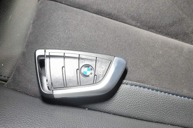 Used BMW 4 Series 2022 Second Facelift 430i M Sport Night Edition Package Vehicle Key