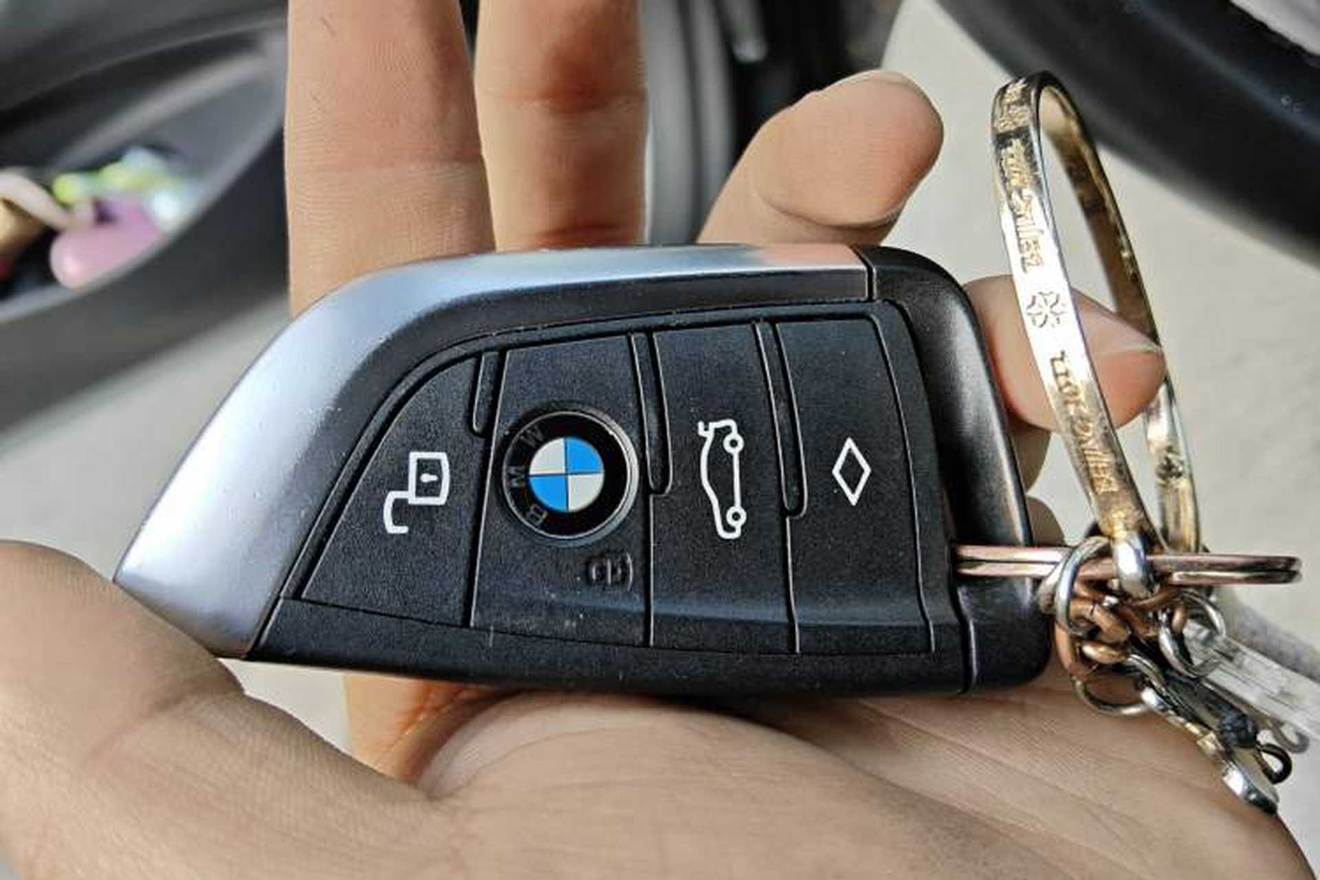 Used BMW 4 Series 2022 Second Facelift 430i Convertible M Sport Night Edition Package Vehicle Key