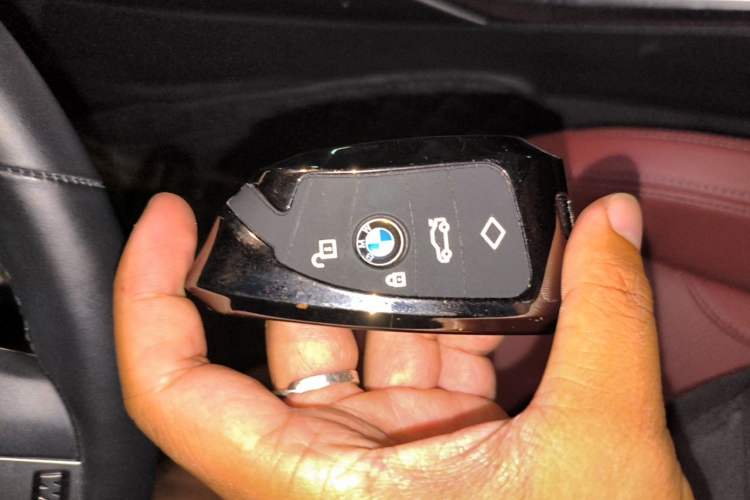 Used BMW 4 Series 2022 430i Convertible M Sport Night Edition Package Vehicle Key