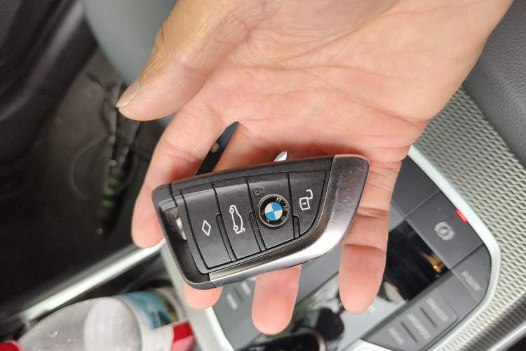 Used BMW 4 Series 2022 Second Facelift 430i M Sport Night Edition Package Vehicle Key