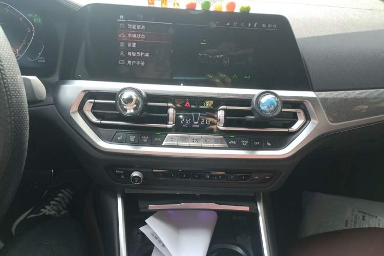 Used BMW 4 Series 2022 Second Facelift 430i Convertible M Sport Night Edition Package Audio And AC Panel