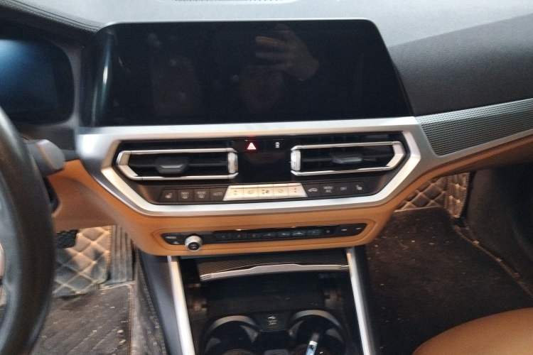 Used BMW 4 Series 2022 430i Gran Coupe M Sport Night Edition Audio And AC Panel