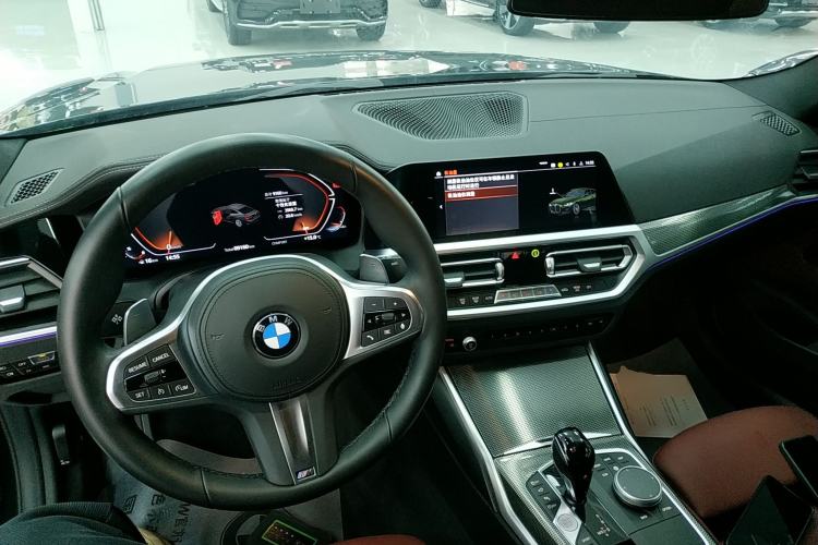 Used BMW 4 Series 2022 Revised 425i M Sport Night Edition Package Center Console