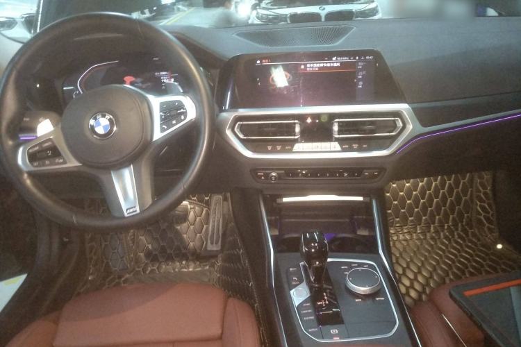 Used BMW 4 Series 2022 425i M Sport Package Center Console