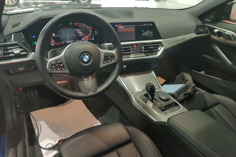 Used BMW 4 Series 2022 430i Convertible M Sport Night Edition Package Center Console
