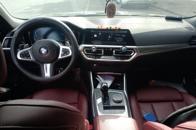 Used BMW 4 Series 2022 Second Facelift 430i Convertible M Sport Night Edition Package Center Console