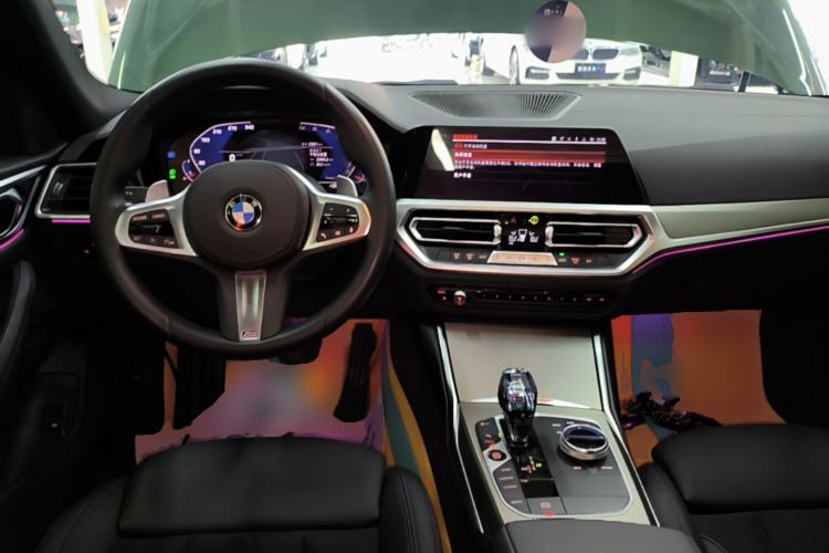 Used BMW 4 Series 2022 425i Gran Coupe M Sport Night Edition Center Console