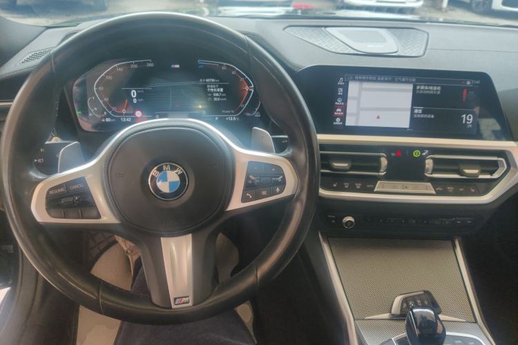 Used BMW 4 Series 2022 425i Gran Coupe M Sport Night Edition Center Console