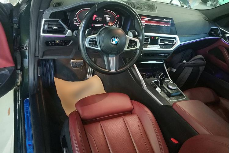 Used BMW 4 Series 2022 425i Convertible M Sport Package Center Console