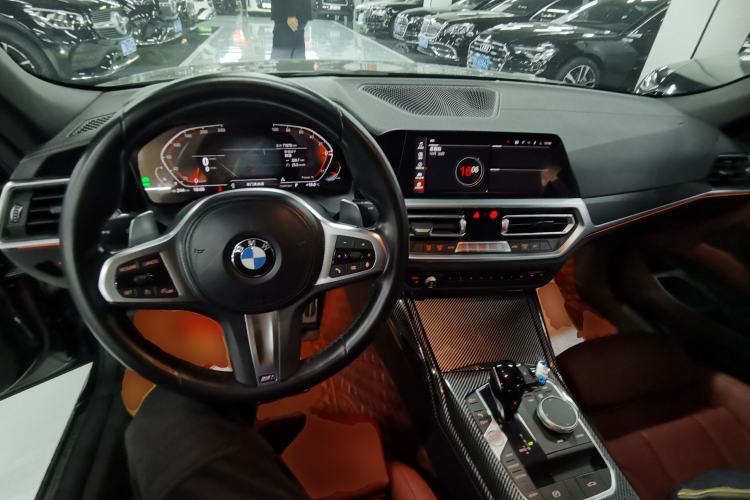 Used BMW 4 Series 2022 425i Convertible M Sport Package Center Console