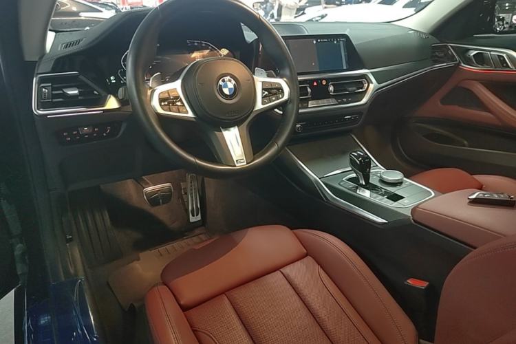 Used BMW 4 Series 2022 425i M Sport Package Center Console
