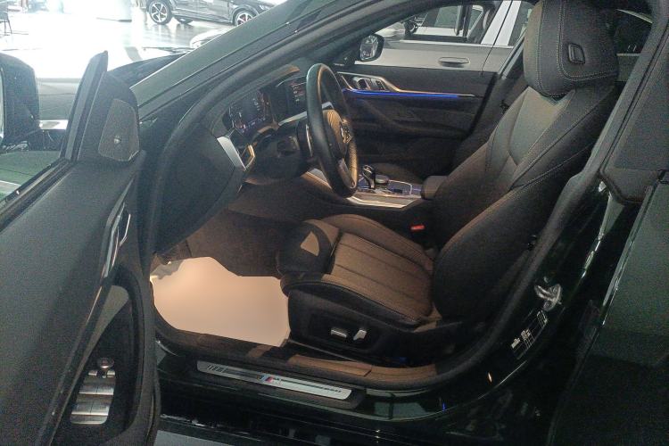 Used BMW 4 Series 2022 430i Gran Coupe M Sport Night Edition Driver Seat