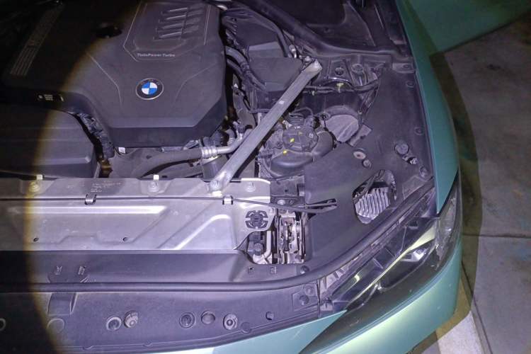 Used BMW 4 Series 2022 425i M Sport Package Engine Bay Left