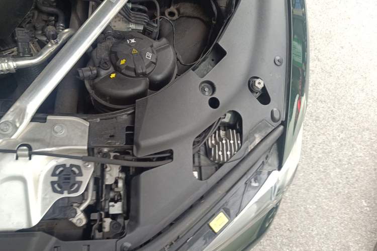 Used BMW 4 Series 2022 425i Gran Coupe M Sport Night Edition Engine Bay Left