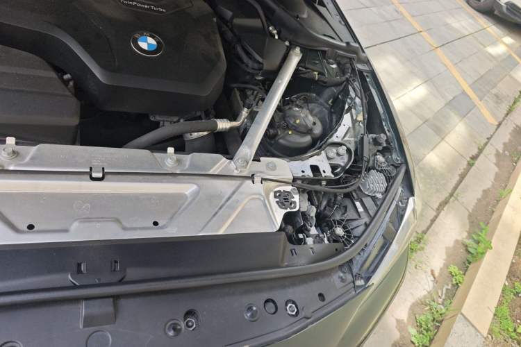 Used BMW 4 Series 2022 425i Gran Coupe M Sport Night Edition Engine Bay Left